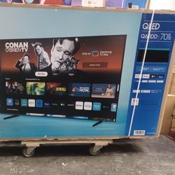 70" Screen QLED SMART 4K ULTRA HDTV BY SAMSUNG.  Q60DD.  Original  Box New Tv 