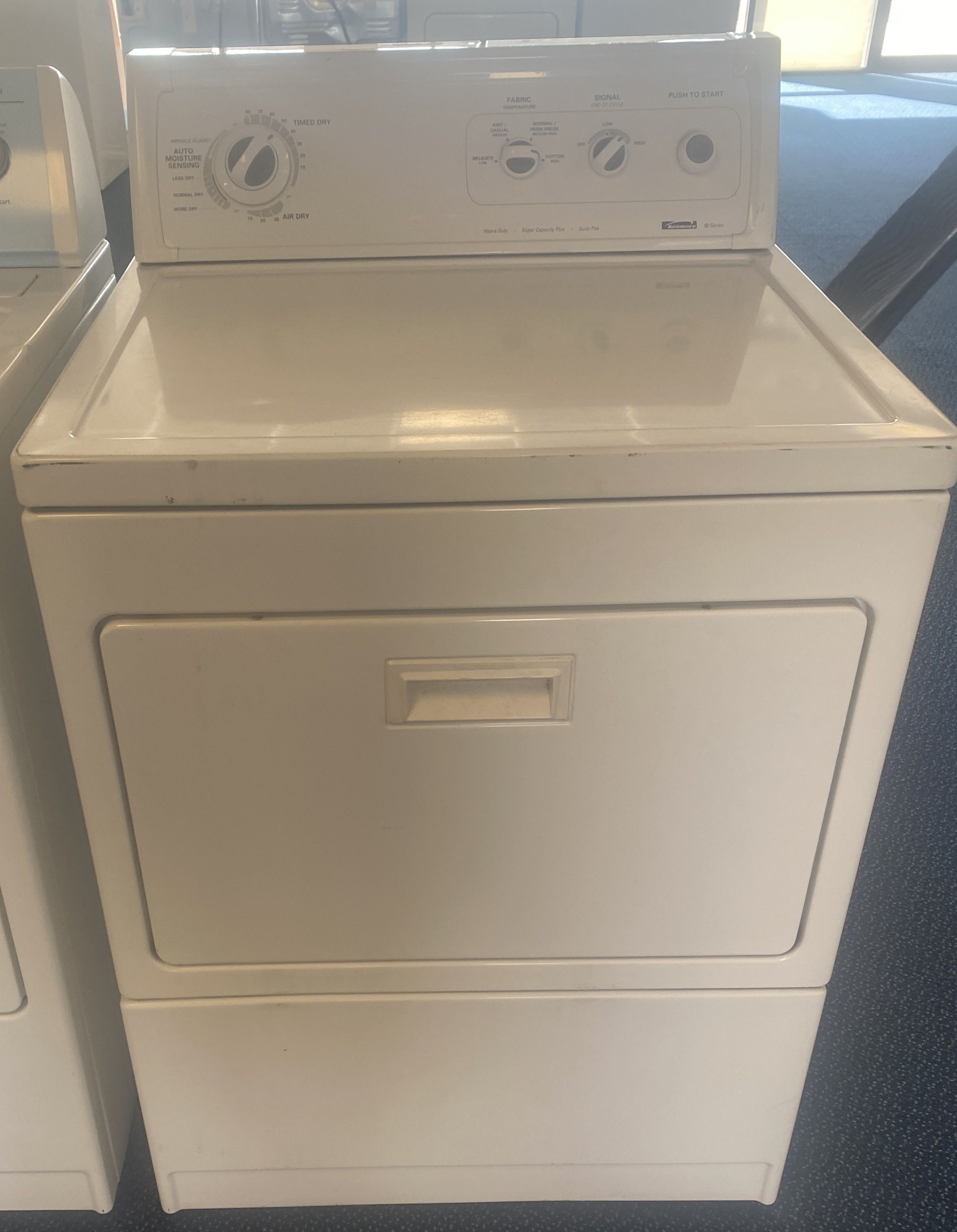 White Kenmore Classic Style Electric Dryer (6-0078)