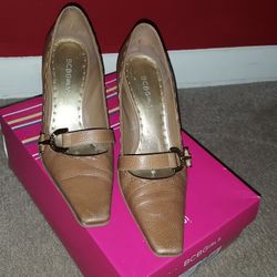 BCBG SONGA Women's dress shoes - $49
