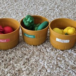 Play Food Color Sorting. Pretend Food.