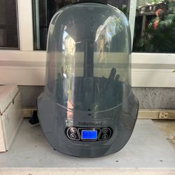 Baby bottle sterilizer and dryer