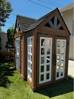 Wooden toddler luxury outdoor playhouse