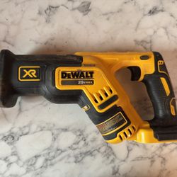 Dewalt DCS367 20v Reciprocating Saw