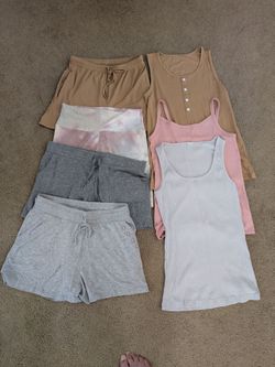 Lot Of 7 Pieces Of Clothing Womens Size M & L~All New Items~Price Includes All 7 Pieces