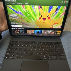 iPad Pro 11 Inch ! In Excelent Conditions Whit Magic Keyboard 😎