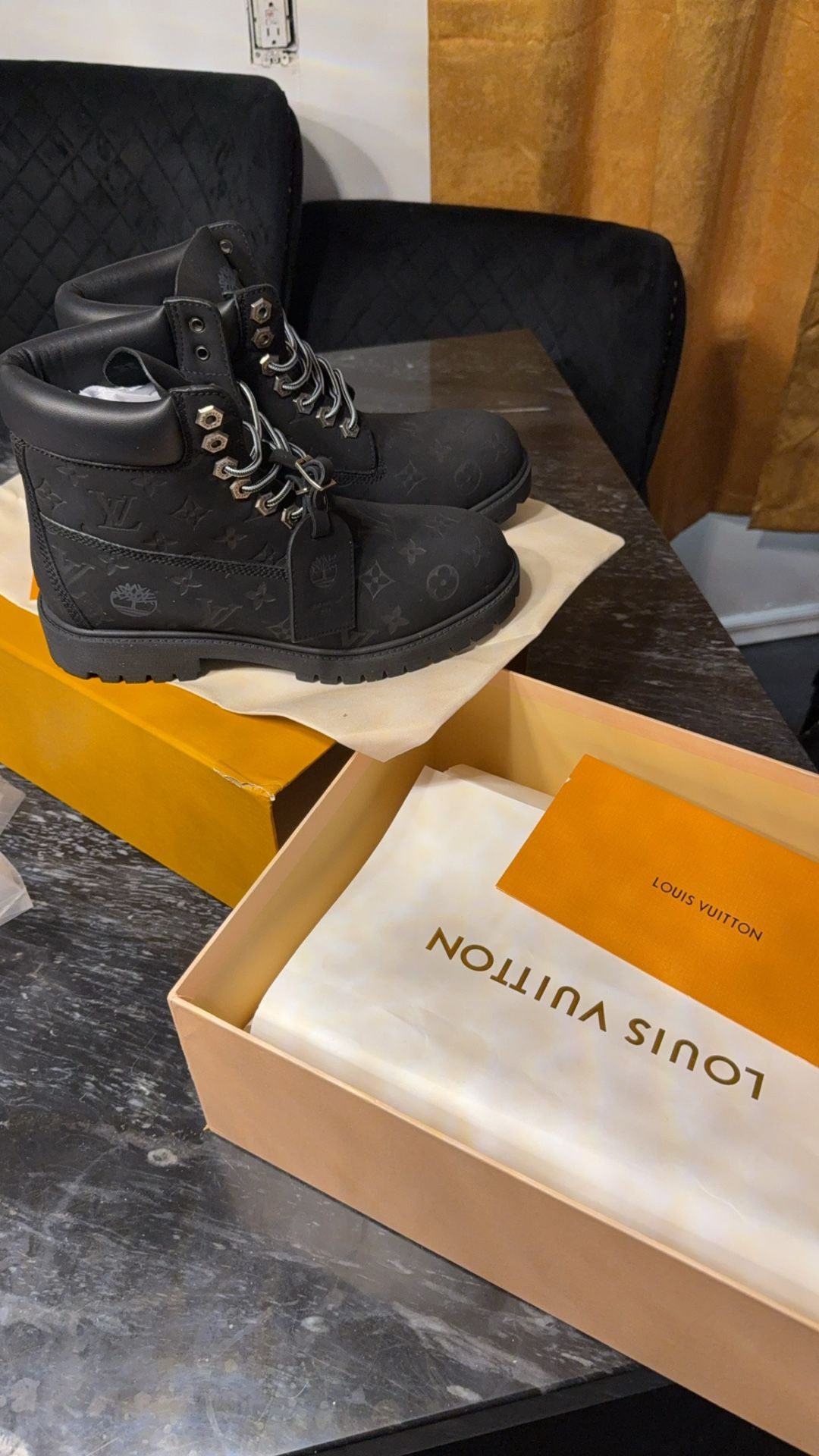 Louis Vuitton Tims