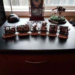 Danbury Mint Oakland Raider Christmas Train Set