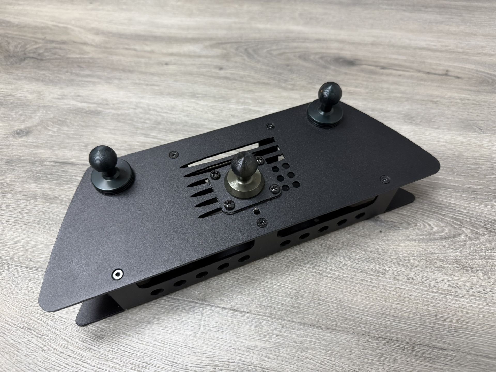 67 Designs Cell Phone Dash Mount – Chevy/GMC 2019-2022