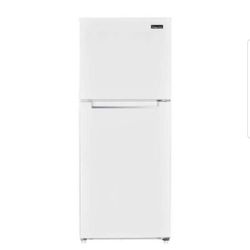 Magic Chef 10.1 cu. ft. Top Freezer Refrigerator in White