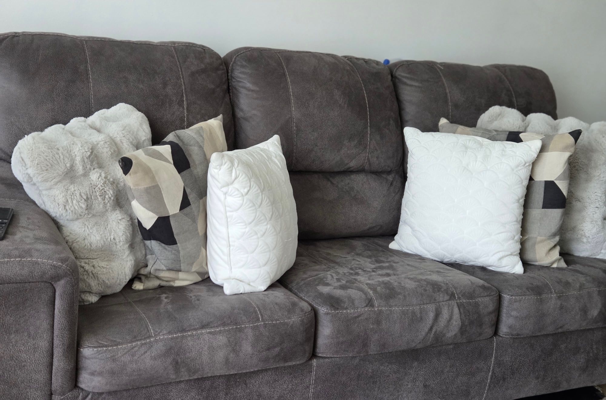 Navi Sofa