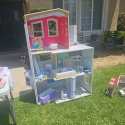 Rainbow High 3-Story Wood Dollhouse