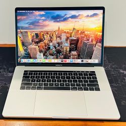 Apple MacBook Pro 15” 2018 TouchBar 2.6Ghz 6-core i7 16GB 500GB SSD Radeon Pro 560X