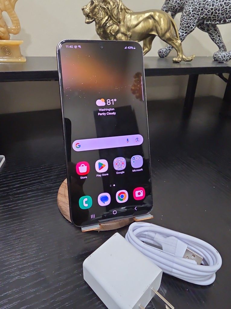 Unlocked Samsung Galaxy S22 