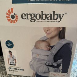 Brand New Ergo Baby Carrier Set 