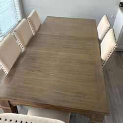 Dinning Table 