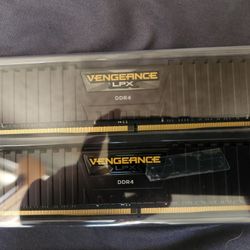 CORSAIR VENGEANCE LPX DDR4 RAM 32GB (2x16GB) 3200MHz
