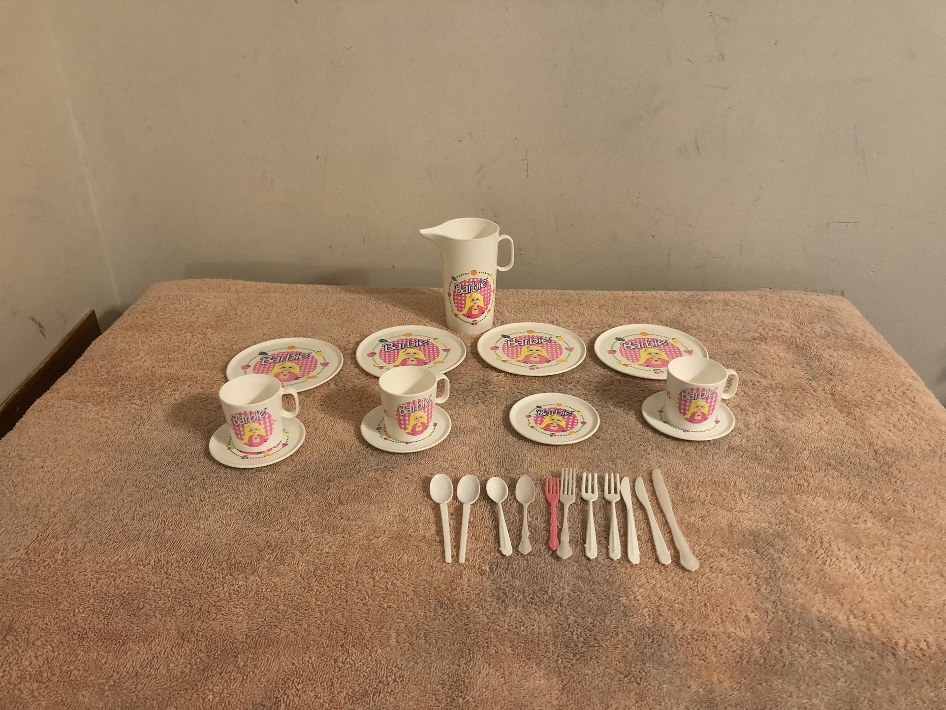 Vintage Chilton Globe Barbie Plastic Tea Party Set Incomplete 23 Pieces
