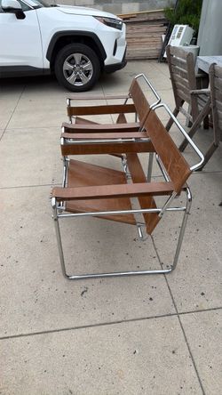 Set wassily chairs