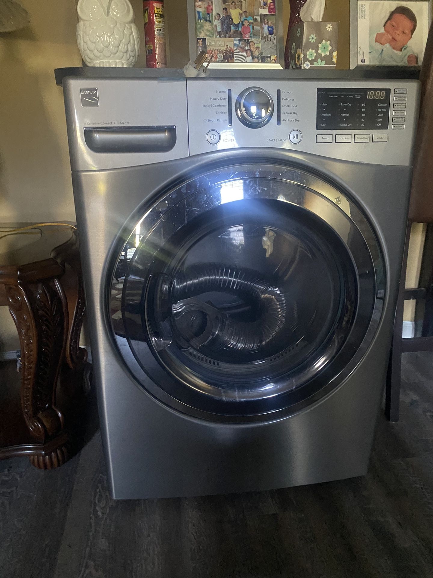  A Kenmore Washer And Dryer Set