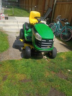 John Deere riding mower