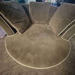 Round Brown Spinning Couch 