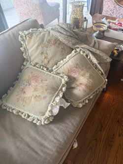 Floral Tapestry Throw Pillows with Tassel Trim