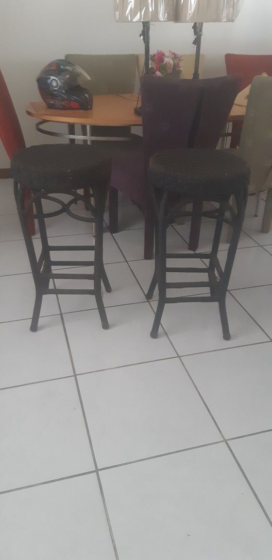 2 stool chair