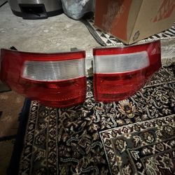 2011 Jeep grand Cherokee rear driver side passenger side Lights 