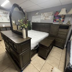 King Bedroom Set! Chest, Dresser, Mirror, Nightstands, & Storage Bedframe! 