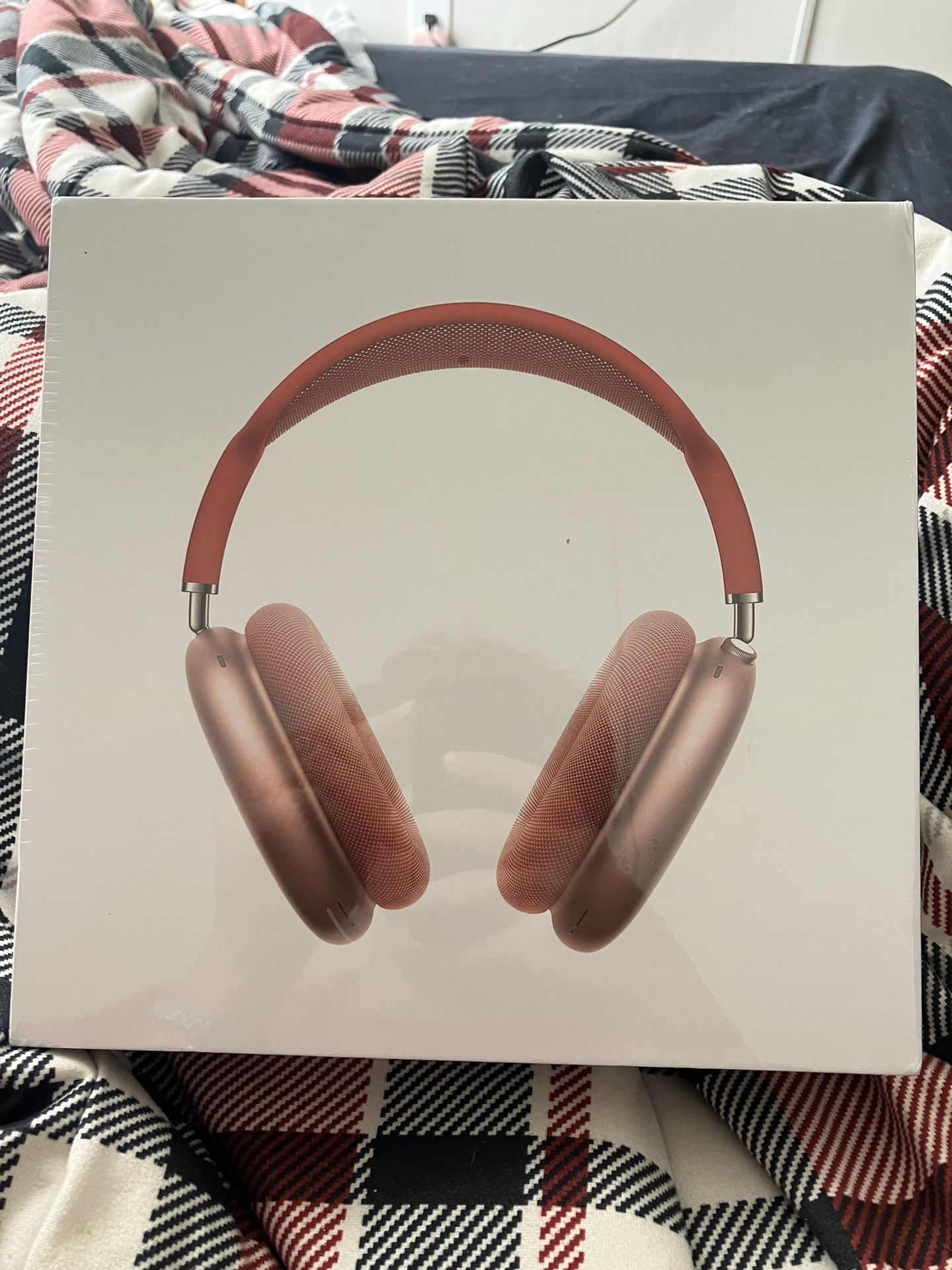 AirPod Max 2nd Gen Over-Ear Wireless Earphones Pink/Red.