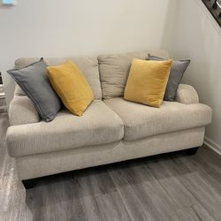 Couch in great condition 