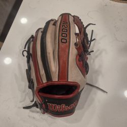 Wilson A2000