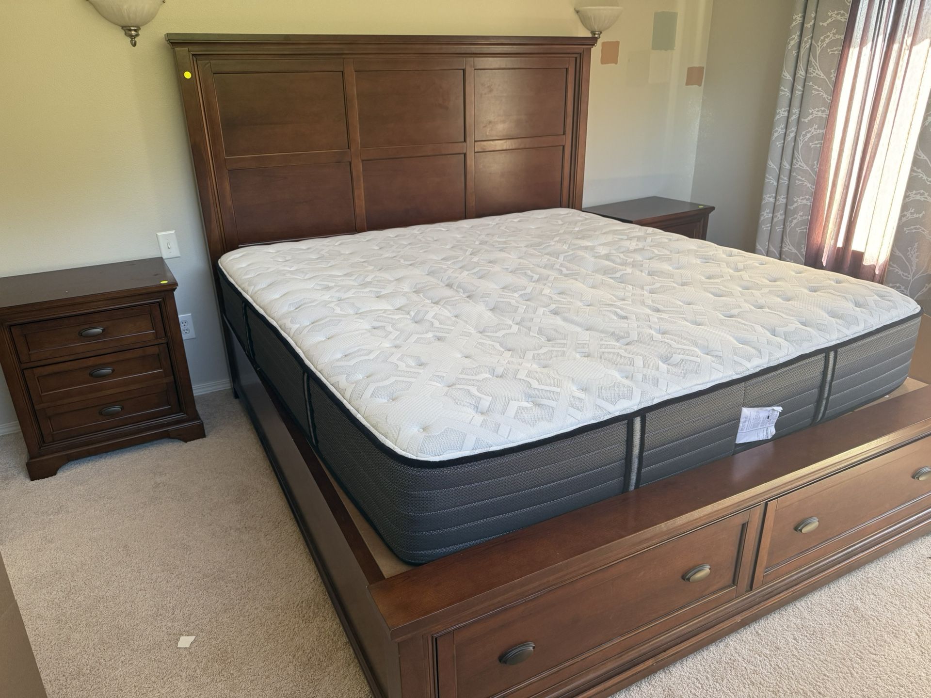 King Bedroom Set With 2 Nightstands And 2 Dressers, Mattress Included