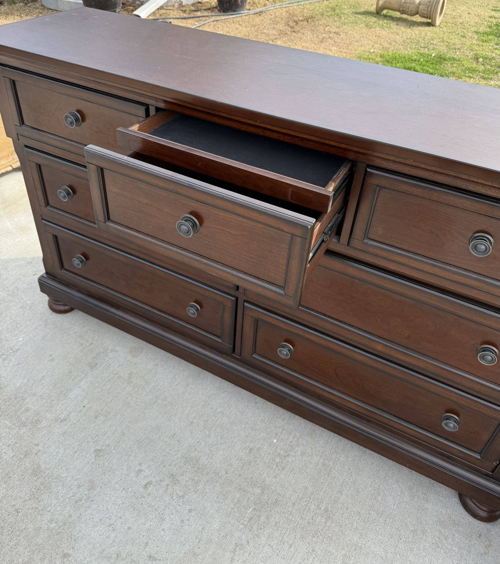 7 Drawer Dresser