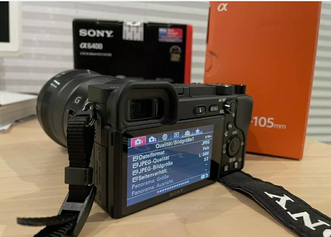 Sony Alpha a6400 + Sony SEL18105 18-105mm f.4 Lens