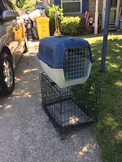 Meadum pet crates 25$ EACH FIRM