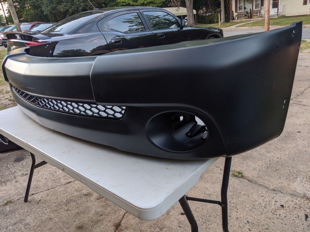 Toyota Tundra 2000 to 2006 Front Bumper Cover