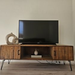 Media Console (Solid Wood)