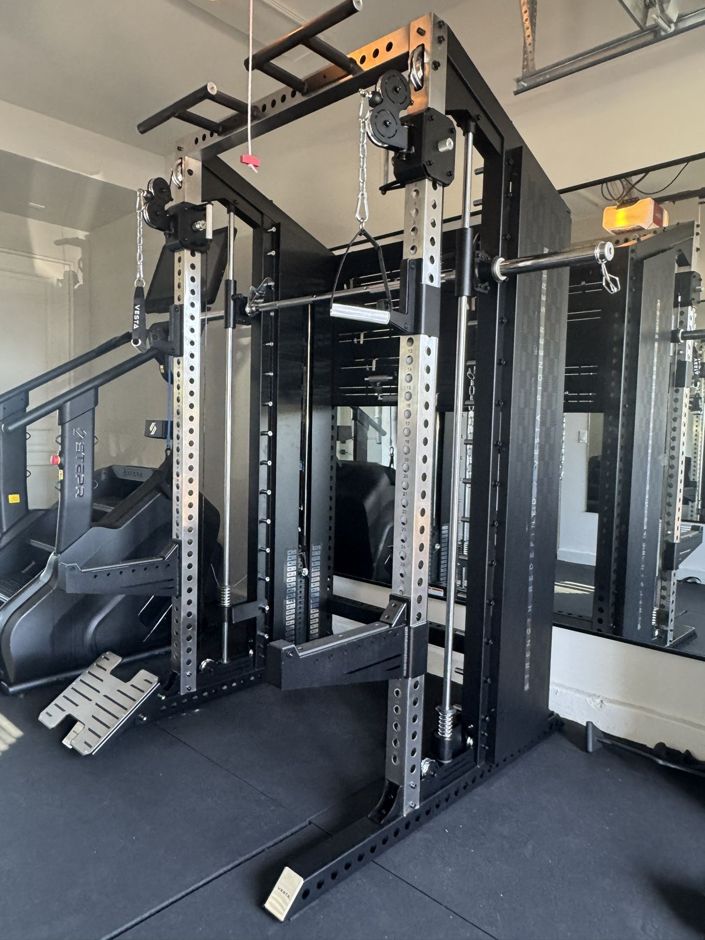Vesta New Pioneer Series| Functional trainer | stainless steel | Aluminum wheels | smith machine|Adjustable Pull Up Bar| 200lbs weight stack| gym