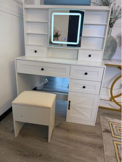 Makeup Vanity Desk with Lighted Mirror and Cushioned Stool Wooden Dressing Table White