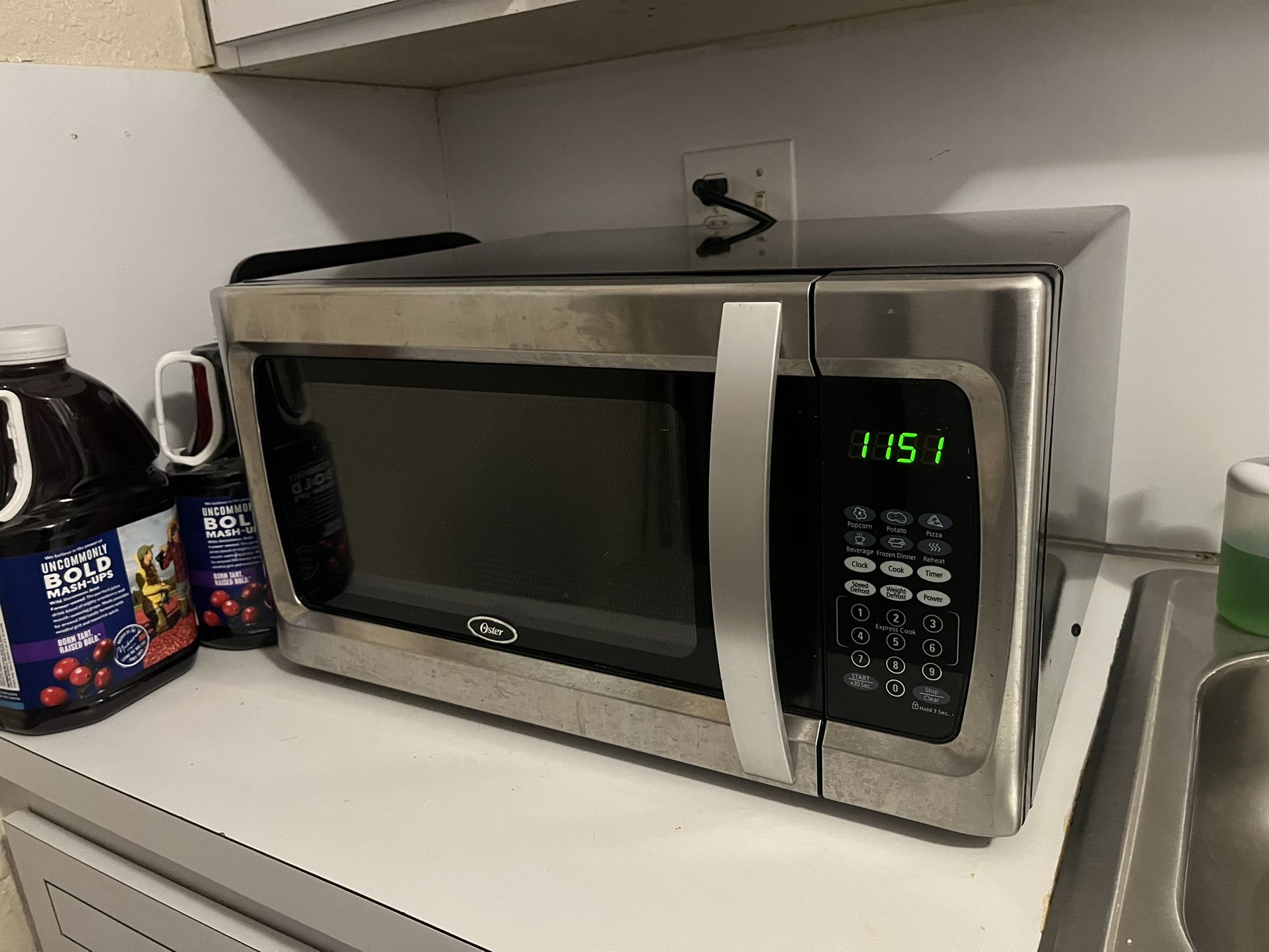 Oster Microwave OGZF1301 Model