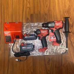 (1) Milwaukee M18  Fuel Hammer Drill/Driver(2904-20) (1)M18 FuelSurge Impact Driver(2760-20) (1) M18 5.0 Ah (1) 2.0 Ah Battery (1) M12/M18 Charger