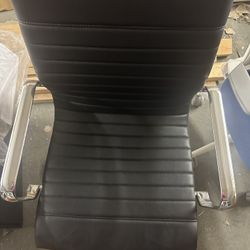 Very Mesh Black Chairs With Lumbar Support