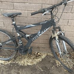 Hyper Mountain Bike