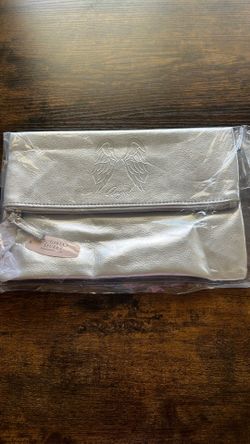 VA Make Up Bag Silver.