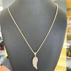 10k solid gold Rope necklace chain with wing pendant made of 10k solid gold and CZ stones