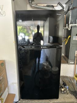 Frigid air refrigerator in EXCELLENT CLEAN condition