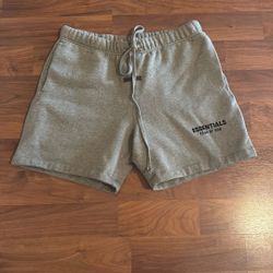 Essentials Shorts Size L
