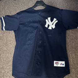 navy yankeens jersey 