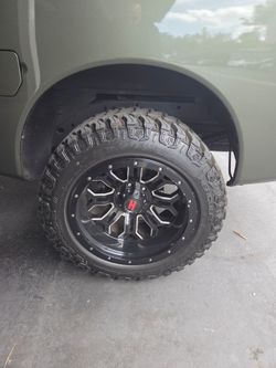 On a 2004 nissan titan. Looking to trade for something like the last pic. Procomps  or?  Aluminum polished